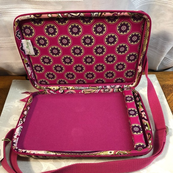 Vera Bradley Mini Laptop/ Ipad Case - Picture 3 of 3